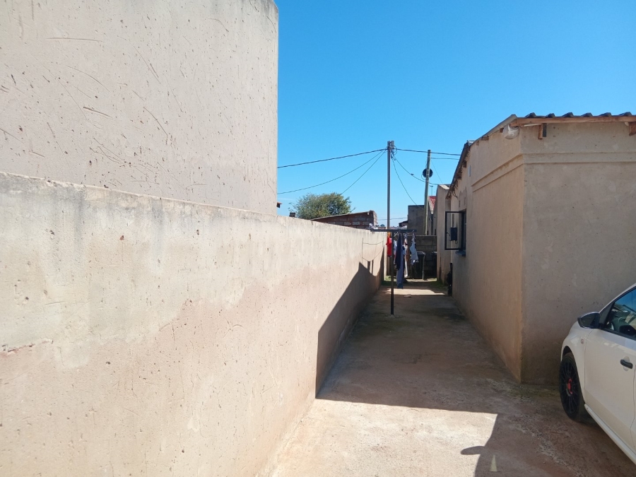 1 Bedroom Property for Sale in Vosloorus Ext 20 Gauteng