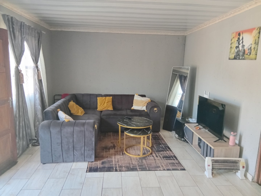 1 Bedroom Property for Sale in Vosloorus Ext 20 Gauteng