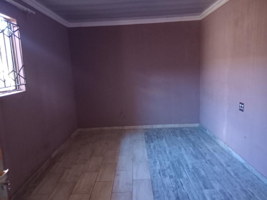 1 Bedroom Property for Sale in Vosloorus Ext 20 Gauteng