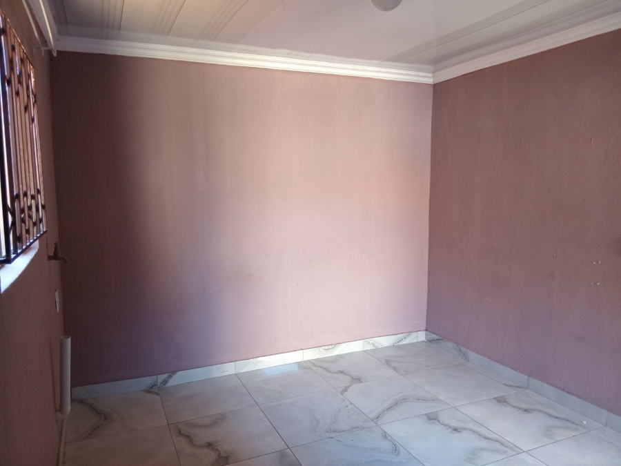 1 Bedroom Property for Sale in Vosloorus Ext 20 Gauteng