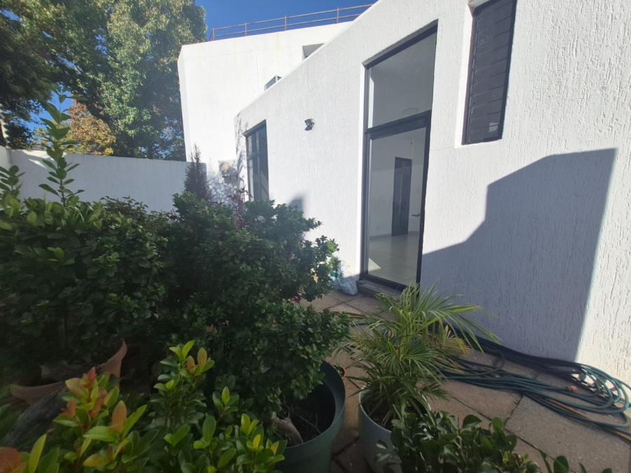 To Let Commercial Property for Rent in Edenburg Gauteng