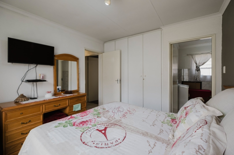 3 Bedroom Property for Sale in Liefde en Vrede Gauteng
