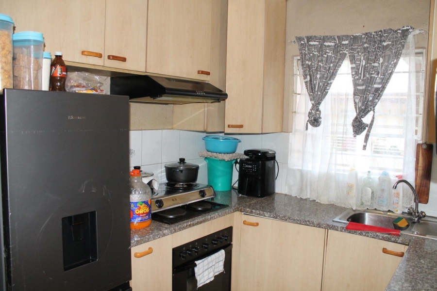 1 Bedroom Property for Sale in South Kensington Gauteng
