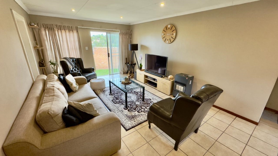 2 Bedroom Property for Sale in The Reeds Gauteng