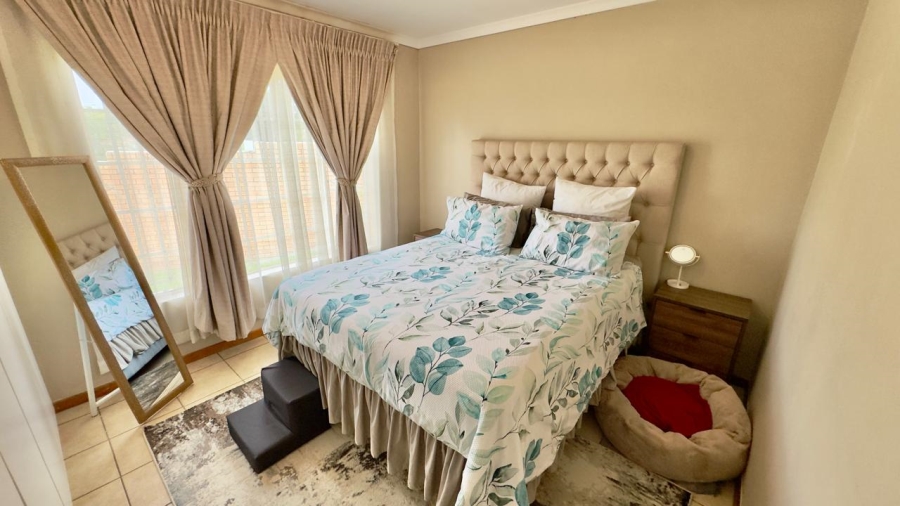 2 Bedroom Property for Sale in The Reeds Gauteng
