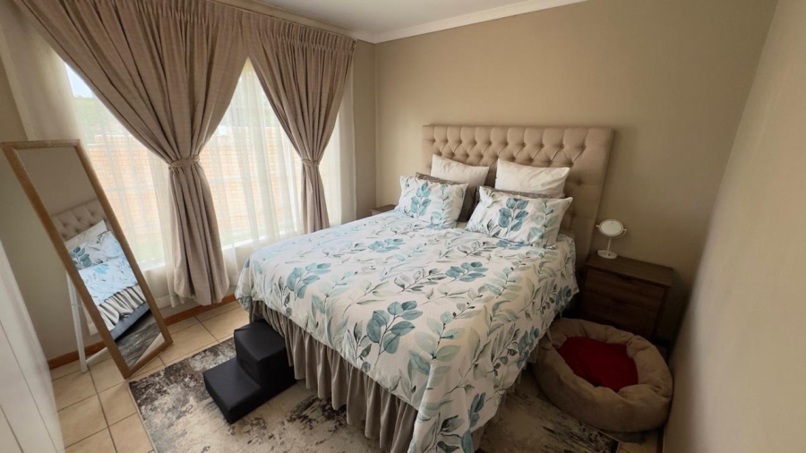 2 Bedroom Property for Sale in The Reeds Gauteng
