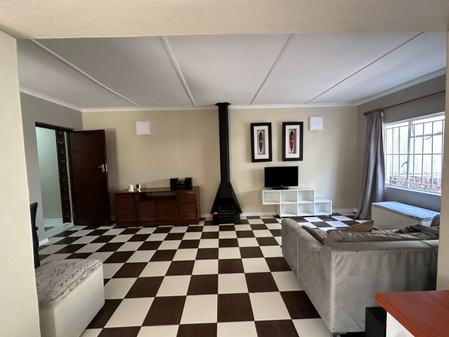 1 Bedroom Property for Sale in Highlands North Gauteng