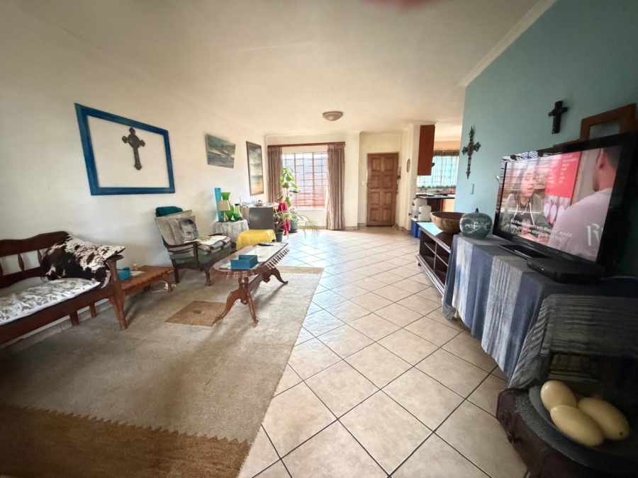 2 Bedroom Property for Sale in Rooihuiskraal North Gauteng