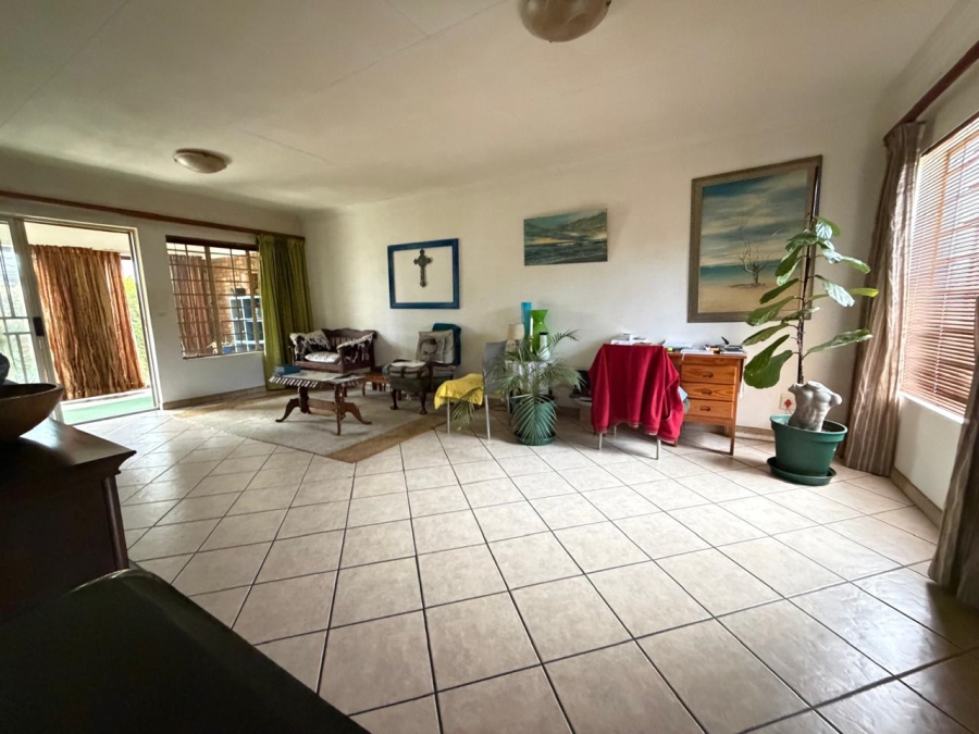 2 Bedroom Property for Sale in Rooihuiskraal North Gauteng