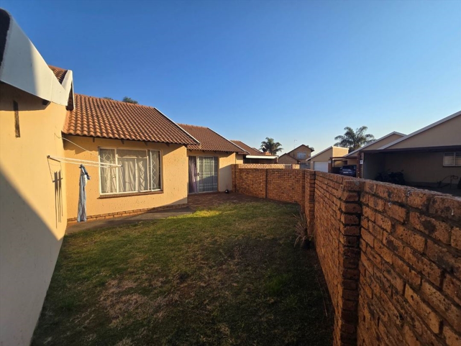 2 Bedroom Property for Sale in Pomona Gauteng