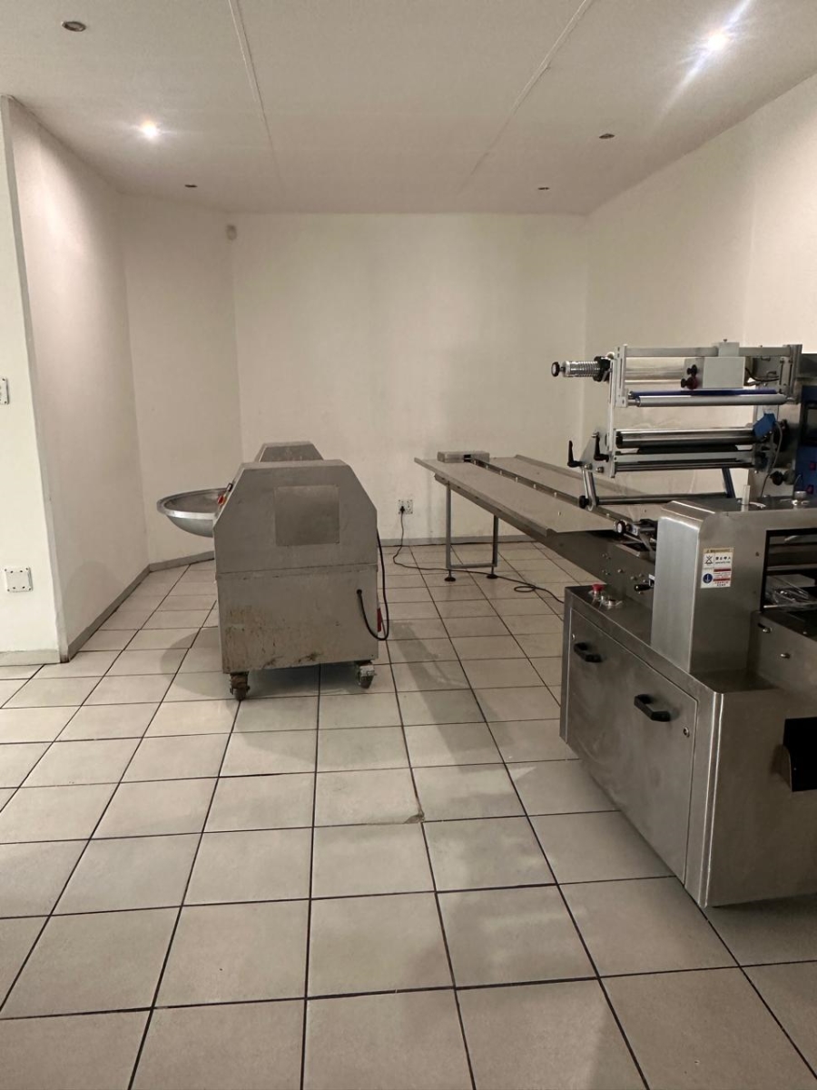 To Let Commercial Property for Rent in St Andrews Gauteng