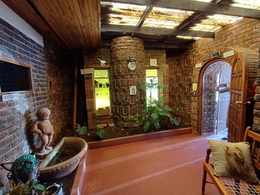 5 Bedroom Property for Sale in Eldoraigne Gauteng