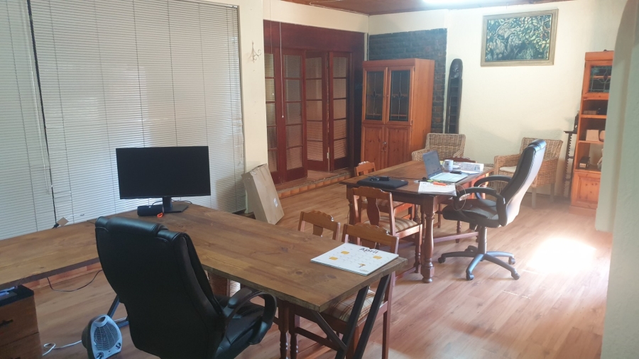 5 Bedroom Property for Sale in Eldoraigne Gauteng
