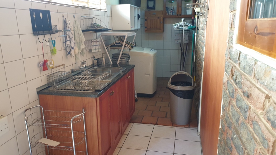 5 Bedroom Property for Sale in Eldoraigne Gauteng