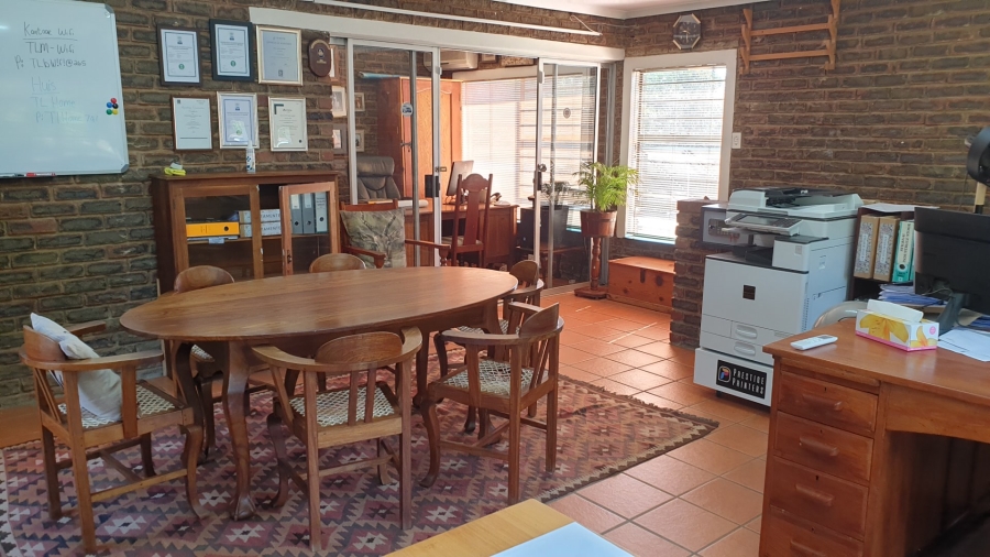 5 Bedroom Property for Sale in Eldoraigne Gauteng