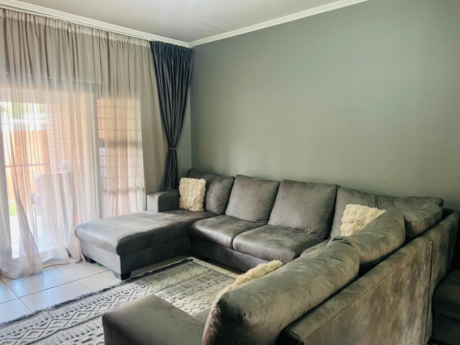 2 Bedroom Property for Sale in Greenstone Hill Gauteng