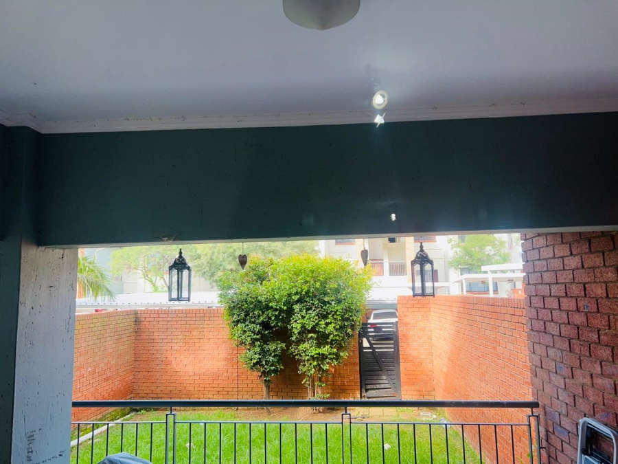 2 Bedroom Property for Sale in Greenstone Hill Gauteng