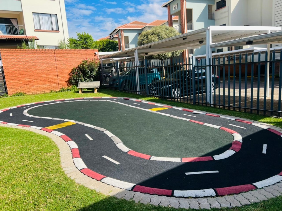 2 Bedroom Property for Sale in Greenstone Hill Gauteng