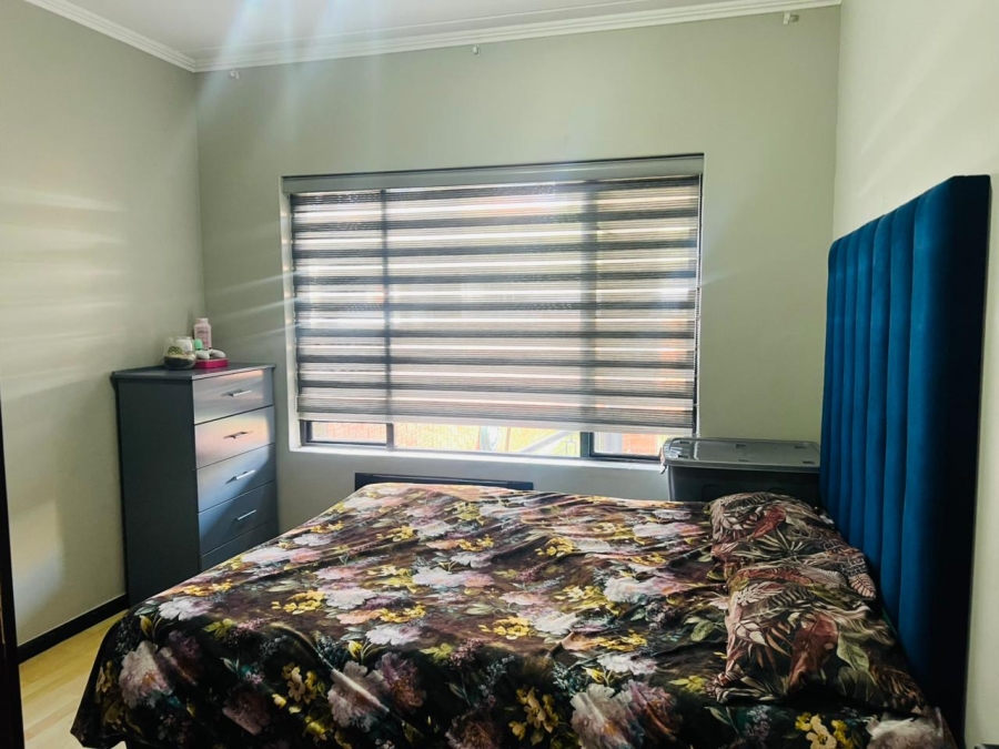 2 Bedroom Property for Sale in Greenstone Hill Gauteng