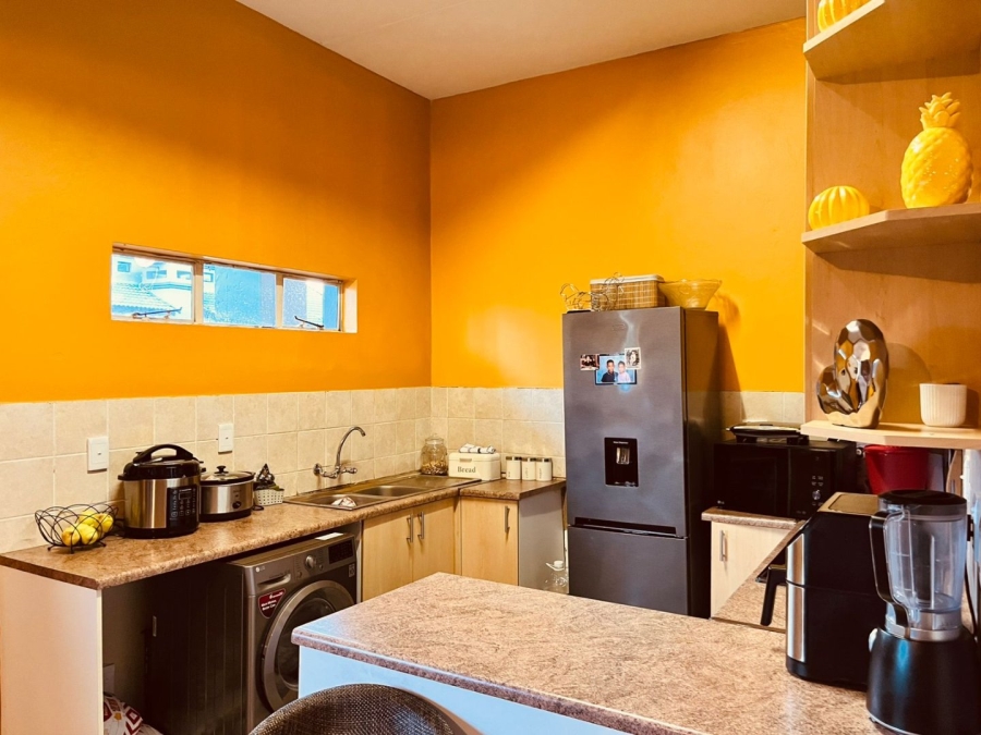 2 Bedroom Property for Sale in Noordwyk Gauteng