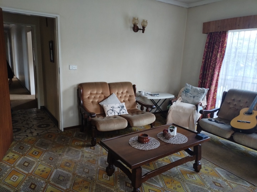 4 Bedroom Property for Sale in Petersfield Gauteng