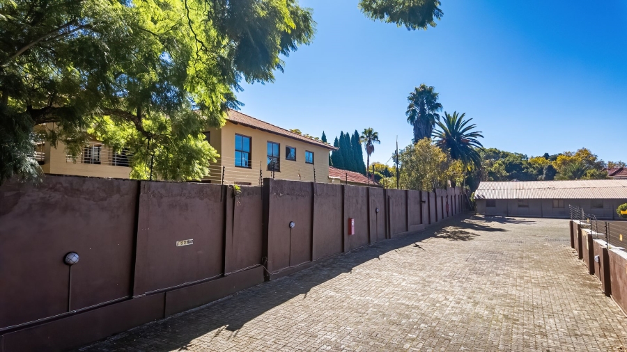 Commercial Property for Sale in Saxonwold Gauteng