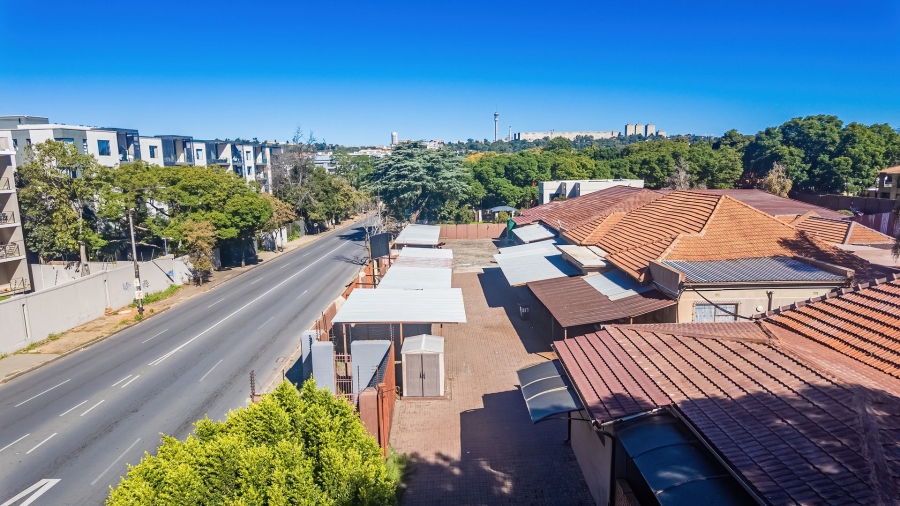 Commercial Property for Sale in Saxonwold Gauteng