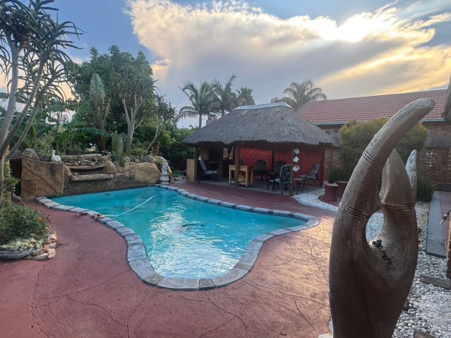  Bedroom Property for Sale in Mountain View Gauteng
