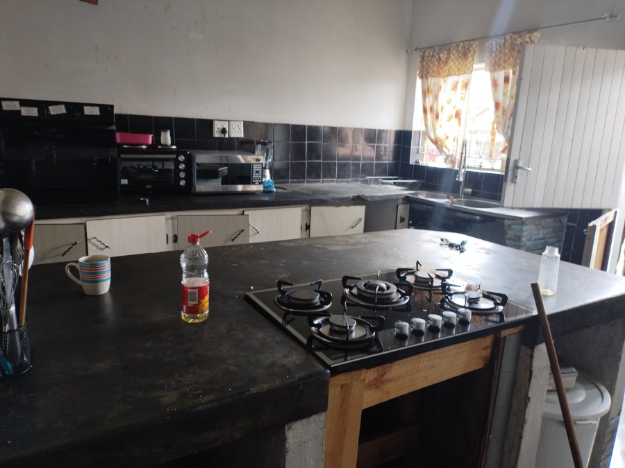4 Bedroom Property for Sale in Petersfield Gauteng