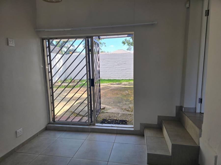 To Let 1 Bedroom Property for Rent in Plantation Gauteng