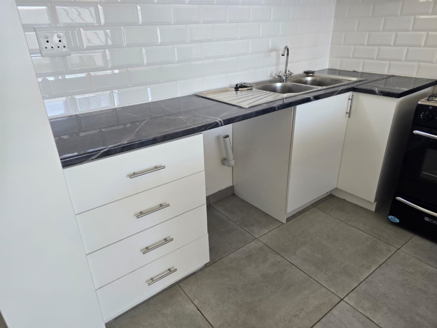To Let 1 Bedroom Property for Rent in Plantation Gauteng