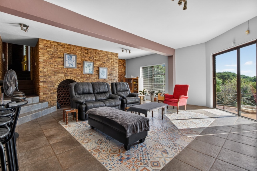 5 Bedroom Property for Sale in Roodekrans Gauteng