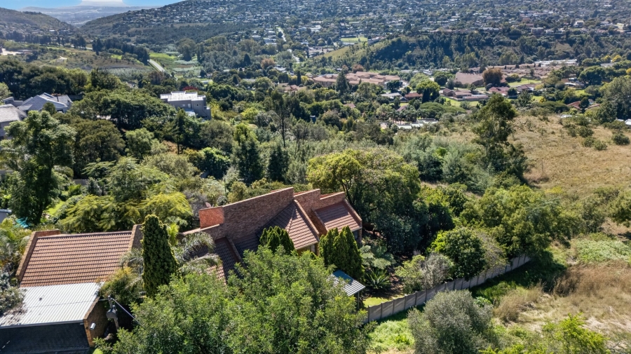 5 Bedroom Property for Sale in Roodekrans Gauteng