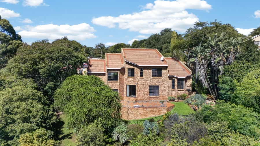 5 Bedroom Property for Sale in Roodekrans Gauteng