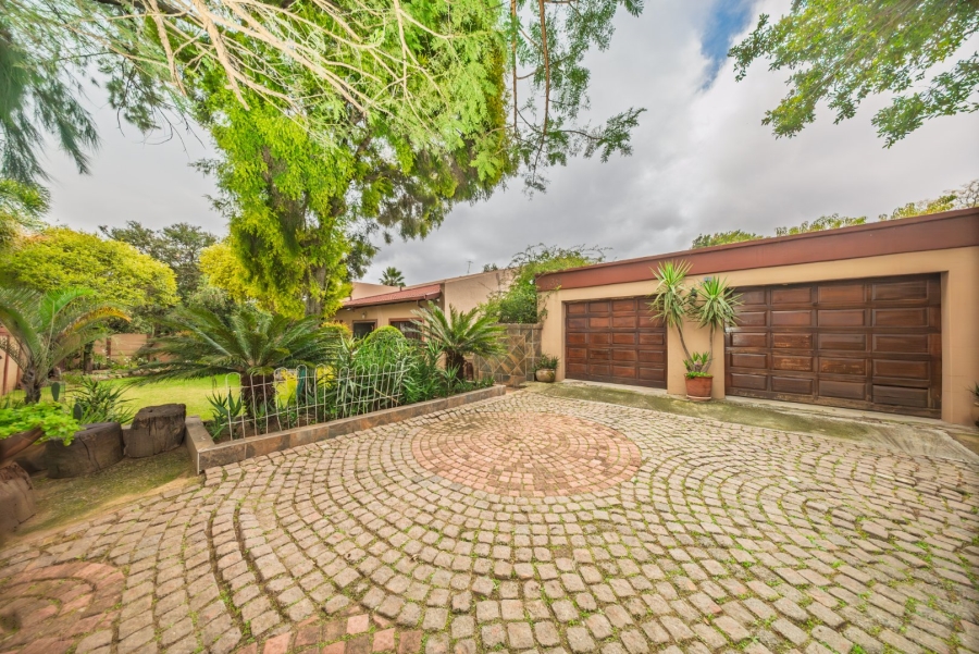 3 Bedroom Property for Sale in Edenvale Central Gauteng