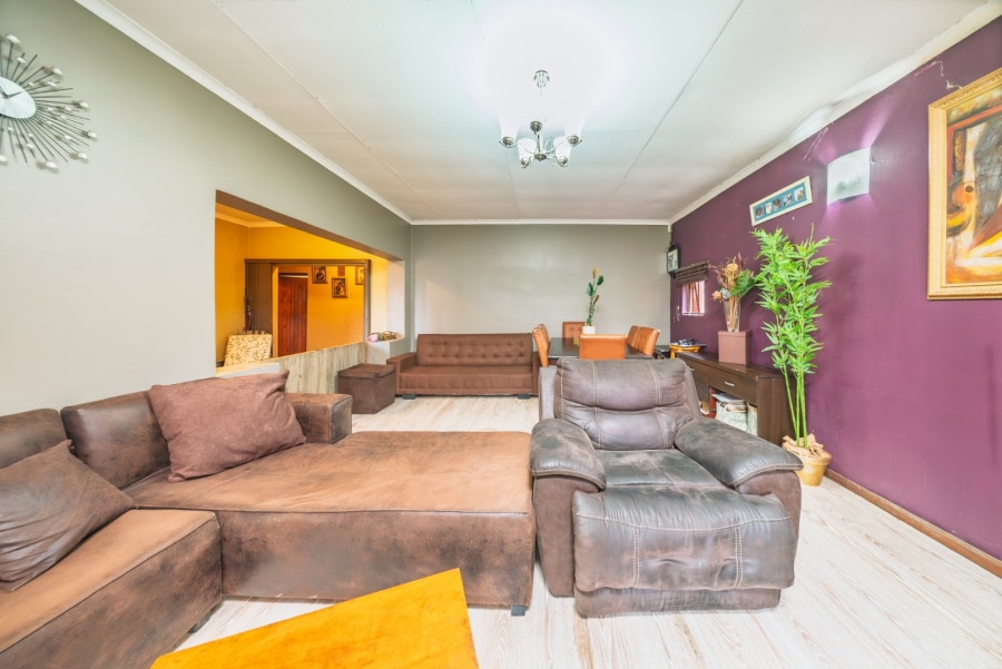 3 Bedroom Property for Sale in Edenvale Central Gauteng