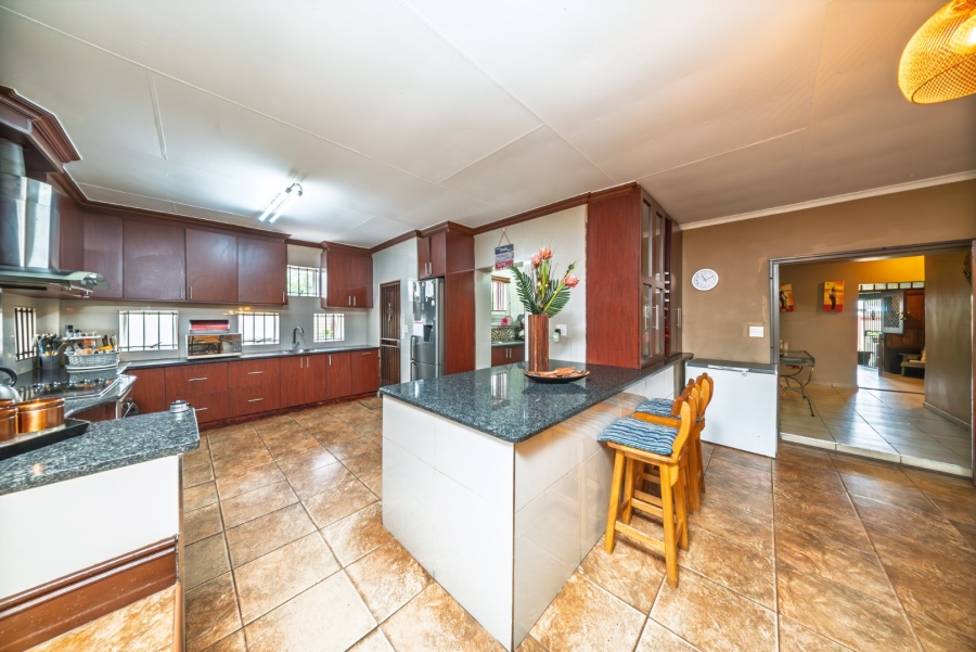 3 Bedroom Property for Sale in Edenvale Central Gauteng