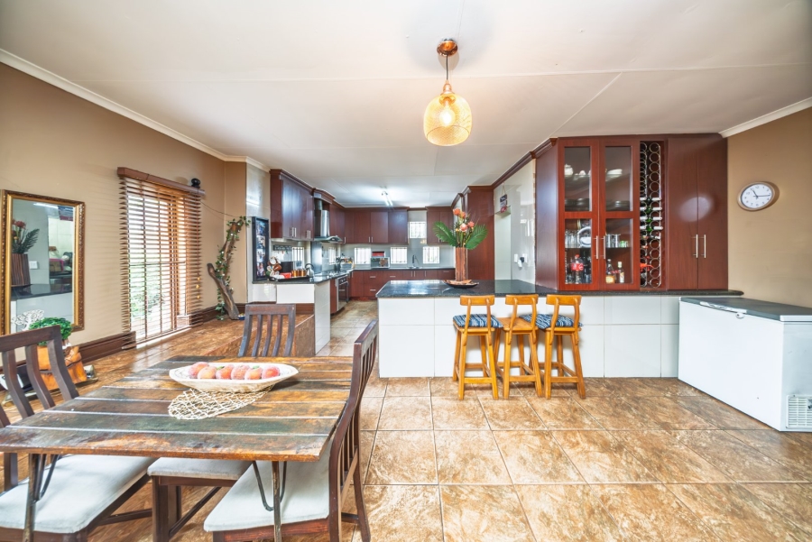 3 Bedroom Property for Sale in Edenvale Central Gauteng