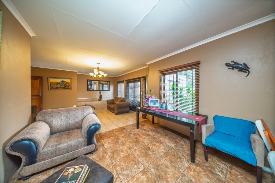 3 Bedroom Property for Sale in Edenvale Central Gauteng