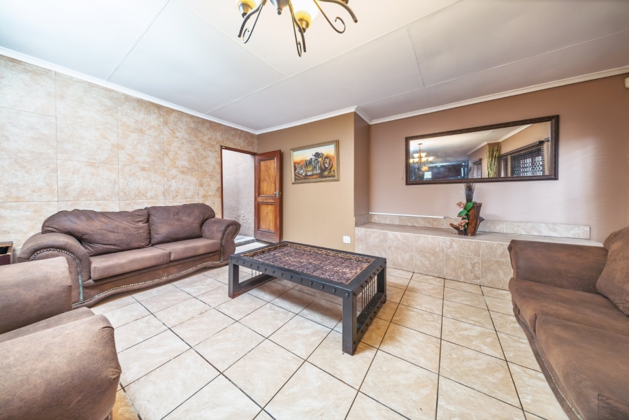3 Bedroom Property for Sale in Edenvale Central Gauteng