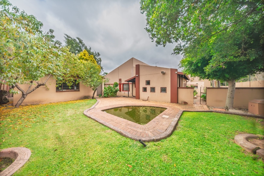 3 Bedroom Property for Sale in Edenvale Central Gauteng