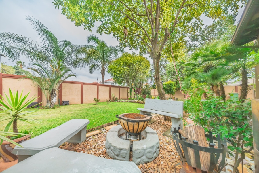 3 Bedroom Property for Sale in Edenvale Central Gauteng