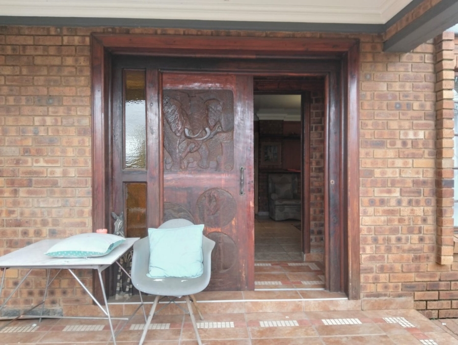 5 Bedroom Property for Sale in Selcourt Gauteng