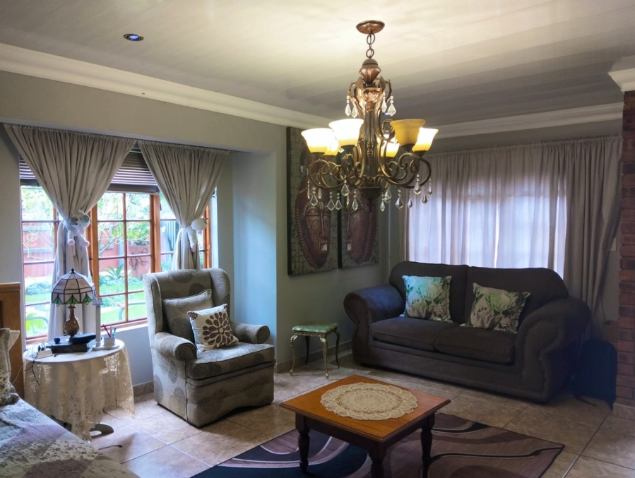 5 Bedroom Property for Sale in Selcourt Gauteng