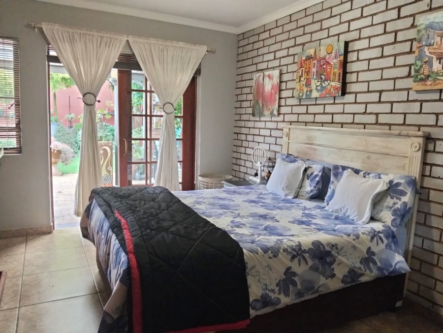 5 Bedroom Property for Sale in Selcourt Gauteng