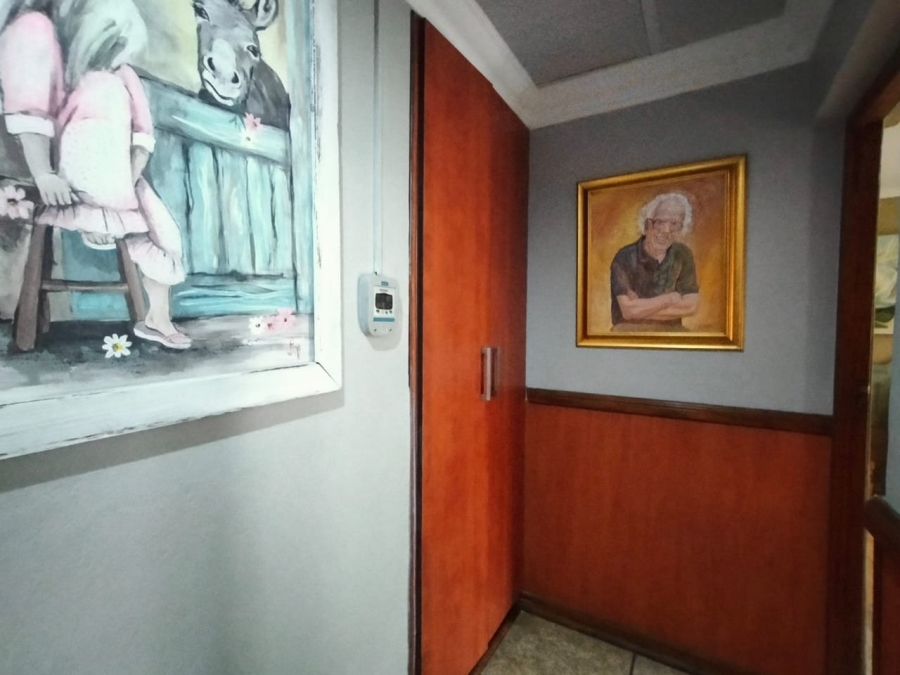 5 Bedroom Property for Sale in Selcourt Gauteng