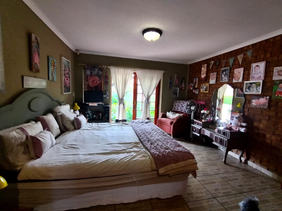 5 Bedroom Property for Sale in Selcourt Gauteng