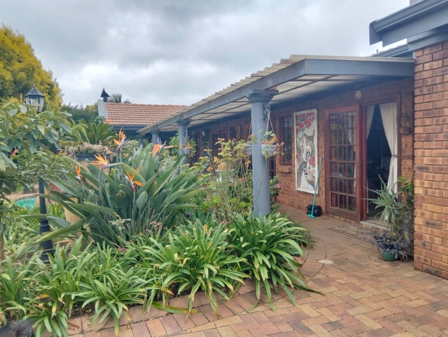 5 Bedroom Property for Sale in Selcourt Gauteng