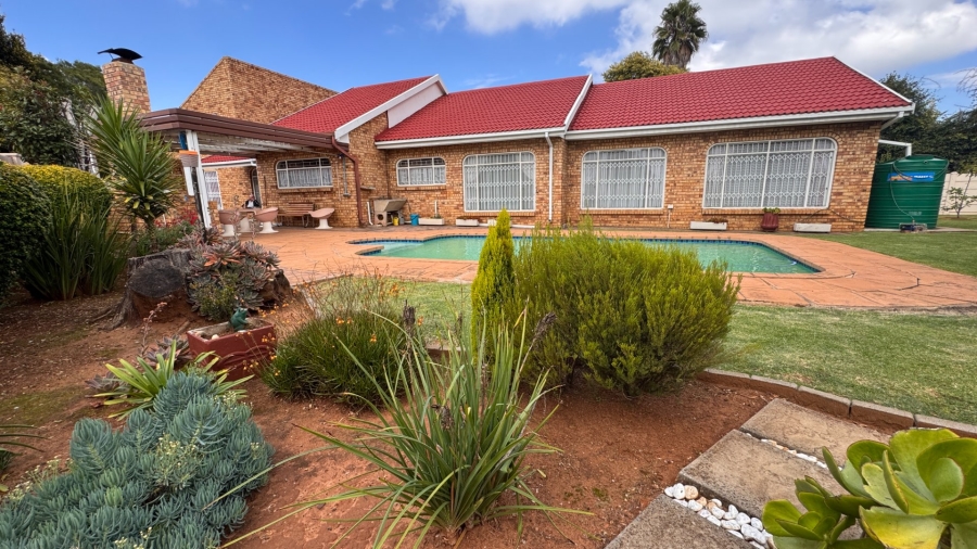 4 Bedroom Property for Sale in Risiville Gauteng