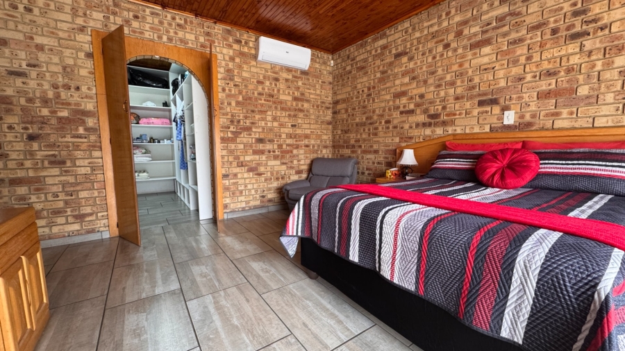 4 Bedroom Property for Sale in Risiville Gauteng
